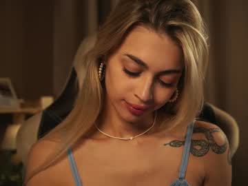 webcam girl arielreal live cam image #5189416