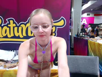 webcam girl emmasky69 live cam image #4856906
