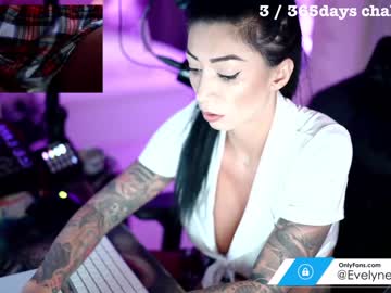 webcam girl evelyne92 live cam image #2076996