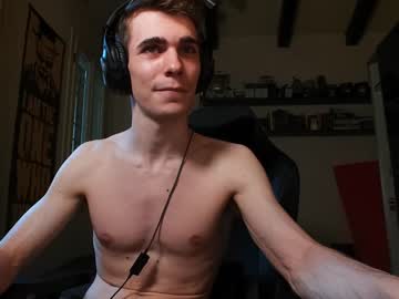 webcam man dumbnerd3 live cam image #2643831