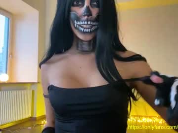 webcam girl maksin_cb live cam image #416495