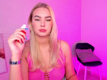 webcam girl 8a8y_nura live cam image #1203494