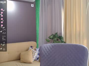 webcam girl small_blondee live cam image #1635979