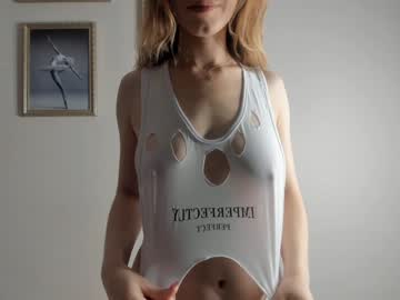 webcam girl just_emmy live cam image #4624398