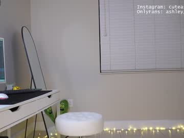 webcam girl ashley_benson1 live cam image #6229888