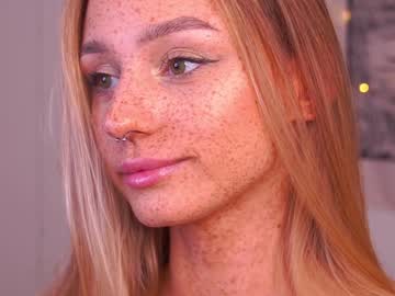 webcam girl artease live cam image #3437898
