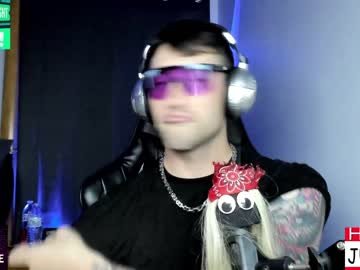 webcam man whaaaaaaaat live cam image #3421915