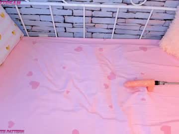 webcam girl eugenetomas live cam image #2343866