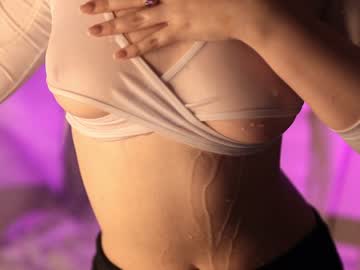 webcam girl owlluree live cam image #5862004