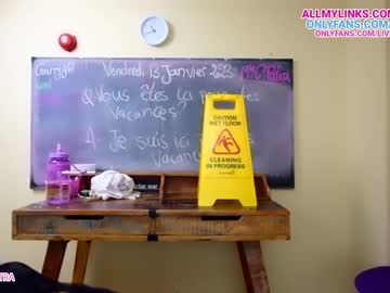 webcam girl livecleo live cam image #3549828