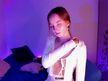 webcam girl golden_bag live cam image #2574721