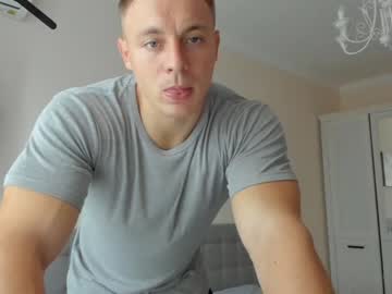 webcam man o_r_b_i_t live cam image #136316