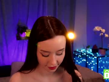 webcam girl ella_knockers_xl live cam image #3797019