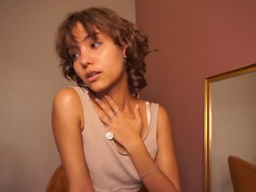 webcam girl lenaelisabeth live cam image #5883468