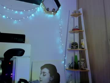 webcam girl thecosmicgirl live cam image #4263346