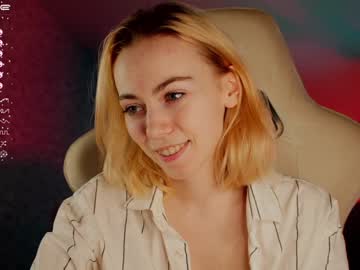 webcam girl emelywood_ live cam image #3591660