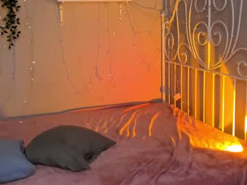 webcam girl linellali live cam image #2605877