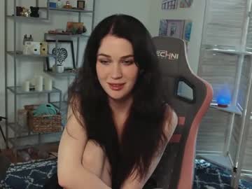 webcam girl evelynclaire live cam image #6055488