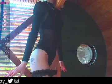 webcam girl lit1le_kitty_ live cam image #2988399