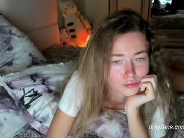 webcam girl oksanafedorova live cam image #1079322