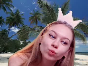 webcam girl aleksa_cutie live cam image #1716890