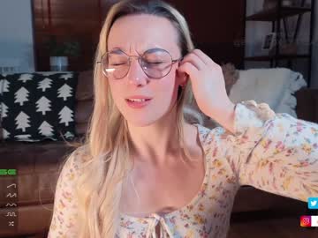 webcam girl emily_fox_official live cam image #3526475