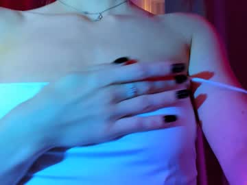 webcam girl emmi_rosee live cam image #1996830