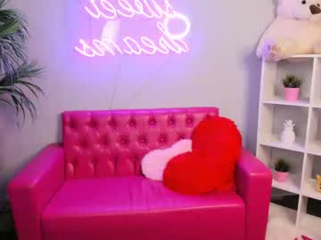 webcam girl holly_q live cam image #131083
