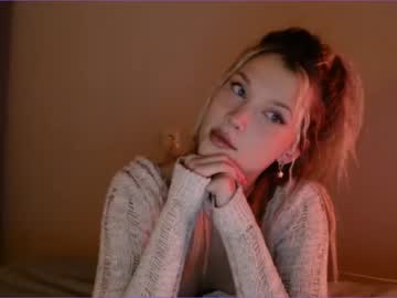 webcam girl bitter_moon live cam image #3612895