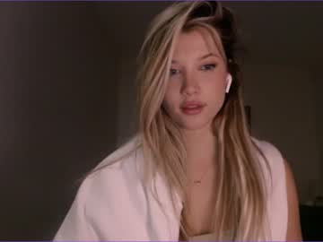 webcam girl bitter_moon live cam image #3269280