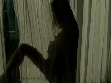 webcam girl lilyofthevalleyyyy live cam image #5792069