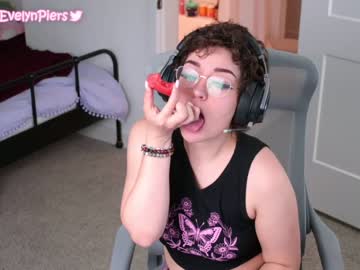 webcam girl evelynpiers live cam image #1885080