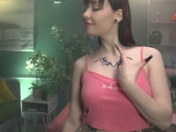 webcam girl ella_knockers_xl live cam image #1758012