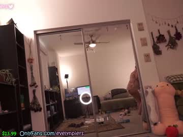webcam girl evelynpiers live cam image #4693009