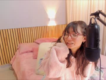 webcam girl little_effy18 live cam image #5445378
