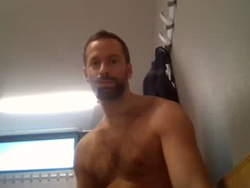webcam man liyiperverzno live cam image #811259