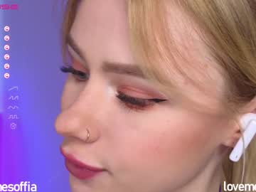 webcam girl kittymeow_xxx live cam image #4683802