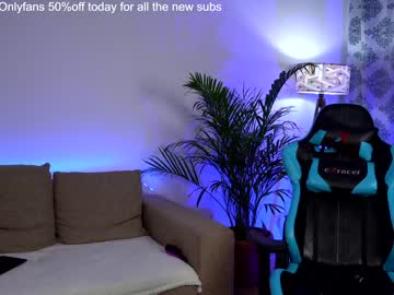 webcam girl naughtyrider69 live cam image #950897