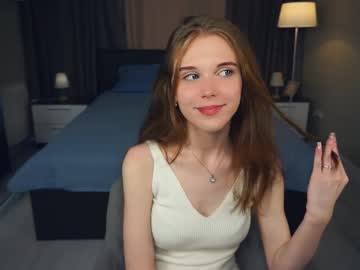 webcam girl cathrynchapel live cam image #7031575