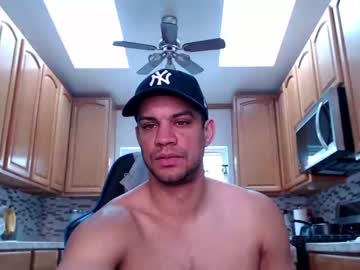 webcam man new_york_guy518 live cam image #1479560
