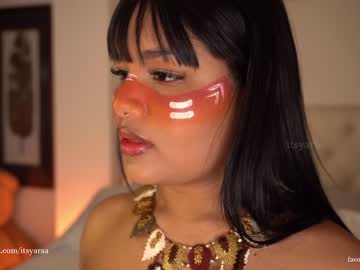 webcam girl itsyaraa live cam image #4528618