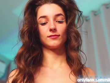 webcam girl angels_kiss live cam image #1510268