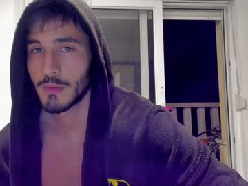 webcam man hola_hola_555 live cam image #625879