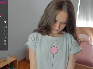 webcam girl sunshy_girl live cam image #4331097
