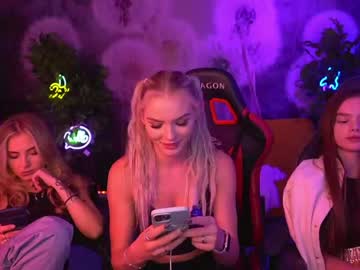 webcam couple kira0541 live cam image #2660845