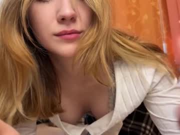 webcam girl vercace_gold live cam image #4339702