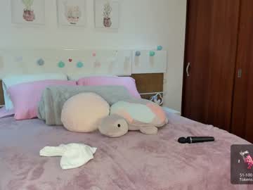 webcam girl gabrielaa_18 live cam image #4900400