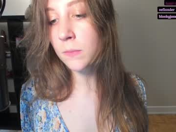 webcam girl alexa_dream live cam image #2387391