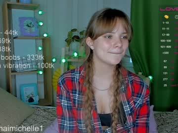 webcam girl maimichelle live cam image #2233220