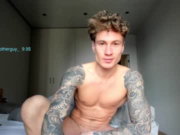 webcam man anotherguyonyourscreen live cam image #1672981